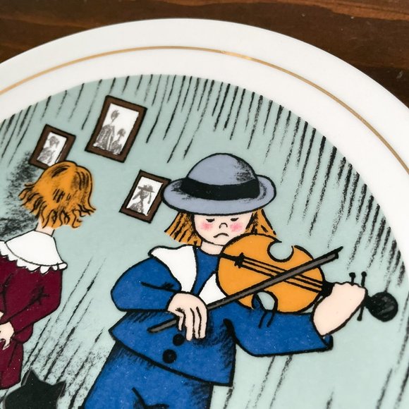 Vintage Kids Playing Violin Decorative Ceramic Plate 8.5" Made in Japan - Picture 3 of 4